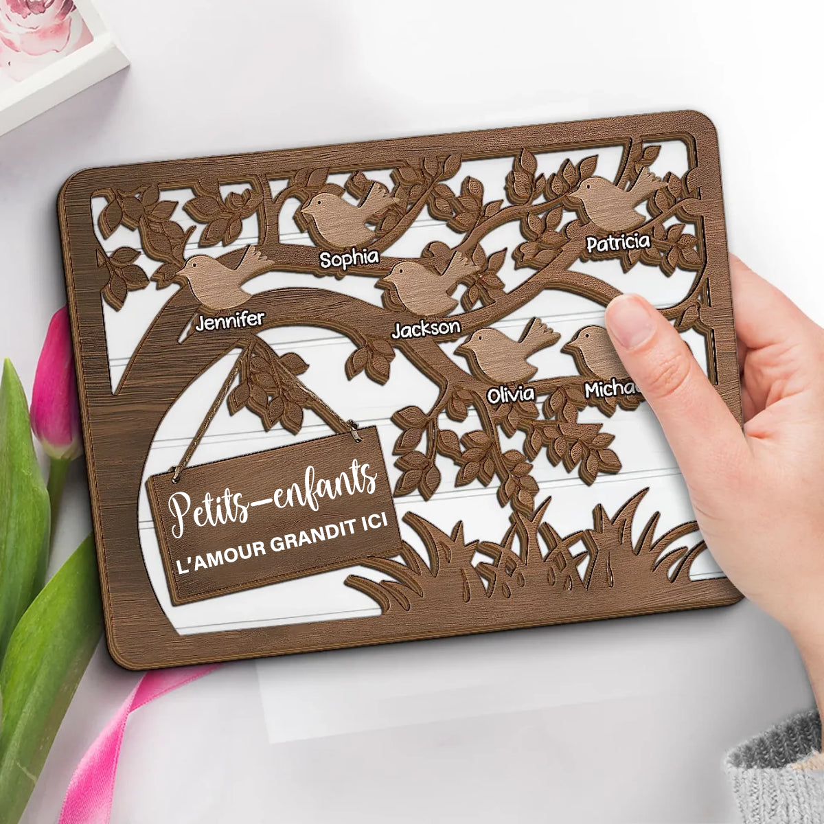Plaque en bois Arbre et Oiseaux personnalisée avec 1 à 10 prénoms – Cadeau pour Mamie