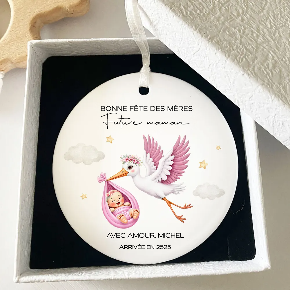Cigogne et bébé adorables – Cadeau personnalisé pour future maman, pendentif en céramique