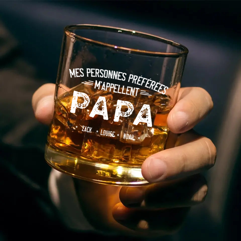 Mes personnes préférées m’appellent… – Verre à whisky personnalisé avec prénoms