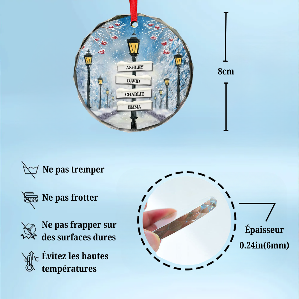 Ornement de Noël personnalisé "Chemin familial des lanternes de neige"