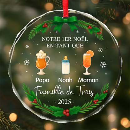 Orement en verre avec boissons et nom « 1er Noël en famille à... » Décoration de Noël personnalisée