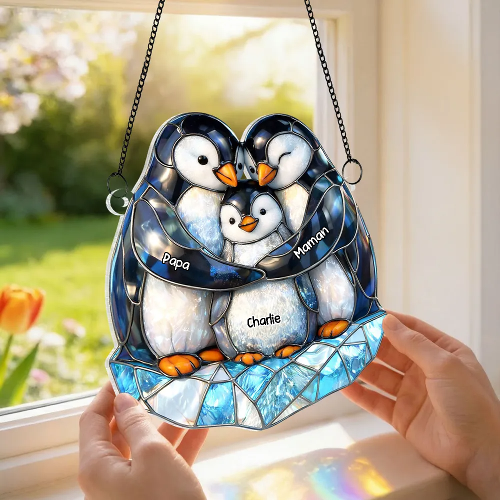 Famille de pingouins – Ornement attrape-soleil personnalisé avec prénoms – Cadeau pour papa et maman