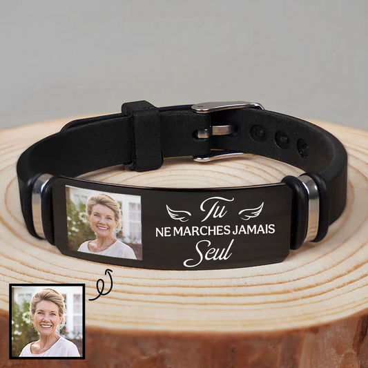 Je ne marche pas seul(e) – Bracelet personnalisé avec photo