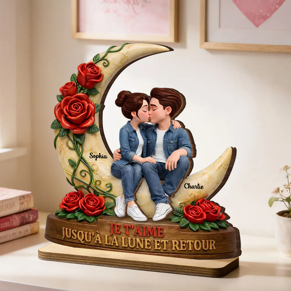 Couple sur la lune – Présentoir en bois personnalisé avec prénoms