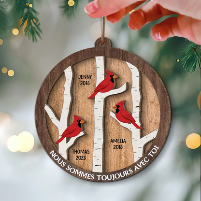 Cardinaux dans l'arbre - Ornement de Noël personnalisé en hommage