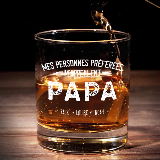 Mes personnes préférées m’appellent… – Verre à whisky personnalisé avec prénoms