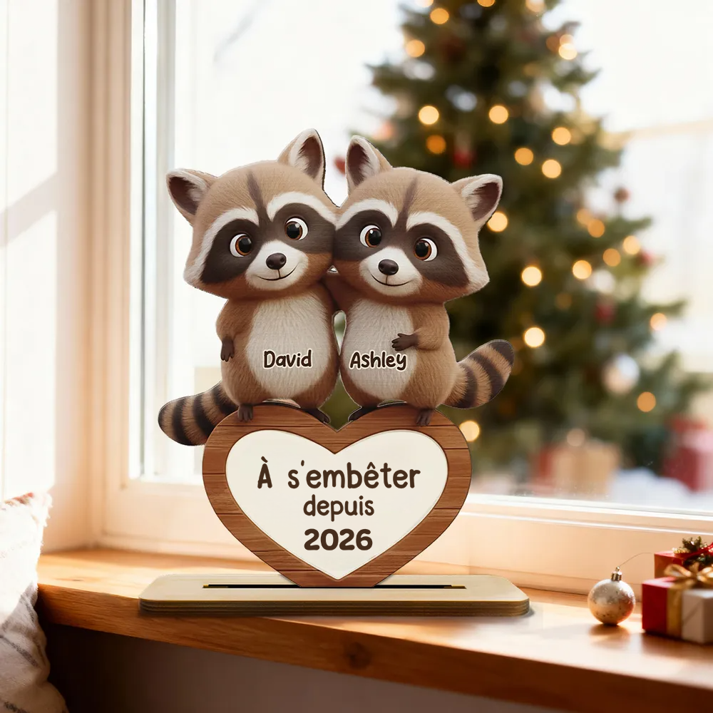 Couple de ratons laveurs – Présentoir en bois personnalisé avec prénoms