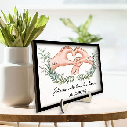 Plaque en bois personnalisée avec motif main dans la main – Cadeau pour jeune maman et jeune papa