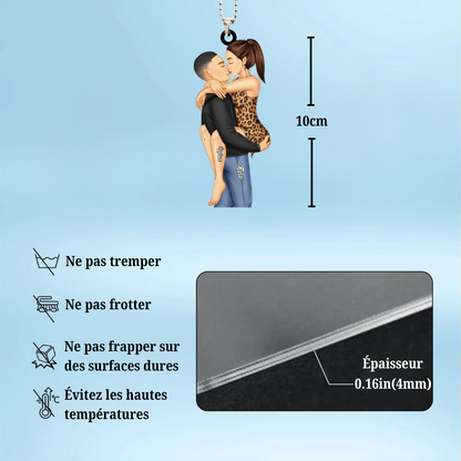 Couple s'embrasse - Cadeau d'anniversaire pour les couples - pendentif acrylique personnalisé