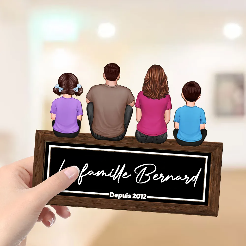 Présentoir en bois personnalisé avec membres de la famille – Plaque en bois avec personnages, chien et chat
