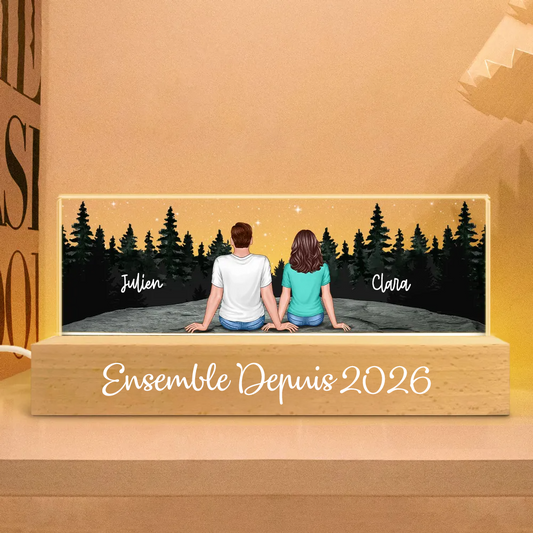 Veilleuse LED personnalisée avec un couple au sommet d'une montagne
