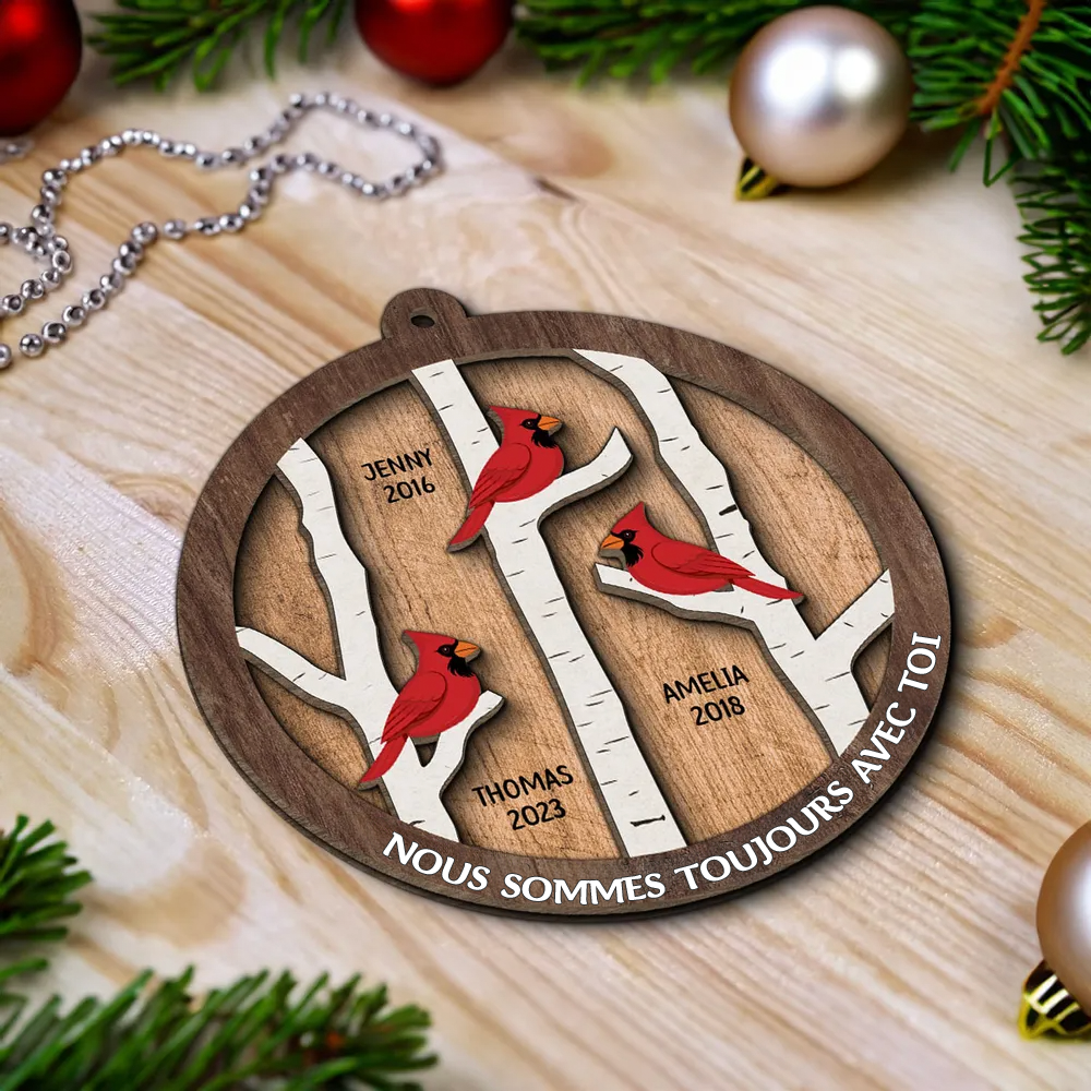 Cardinaux dans l'arbre - Ornement de Noël personnalisé en hommage