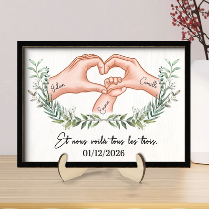 Plaque en bois personnalisée avec motif main dans la main – Cadeau pour jeune maman et jeune papa