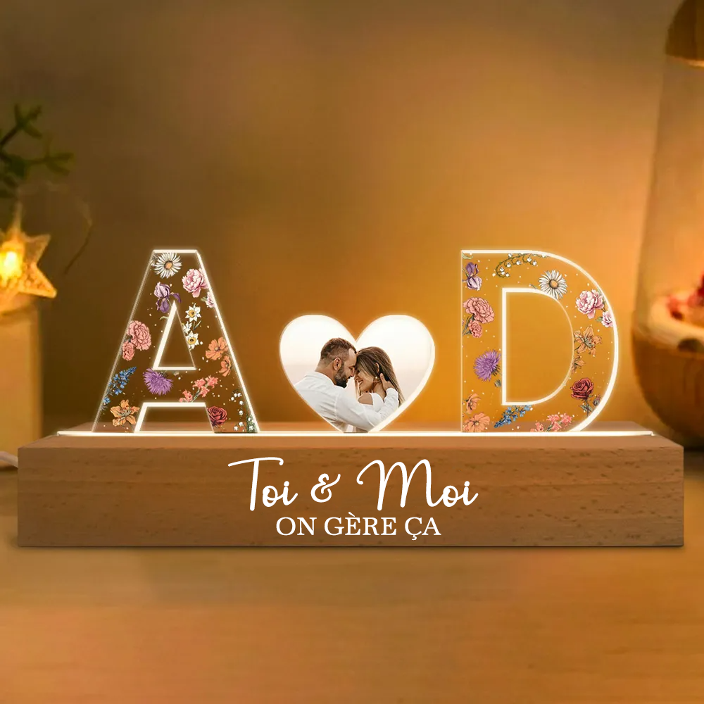 Veilleuse LED personnalisée avec 2 lettres, photo et texte