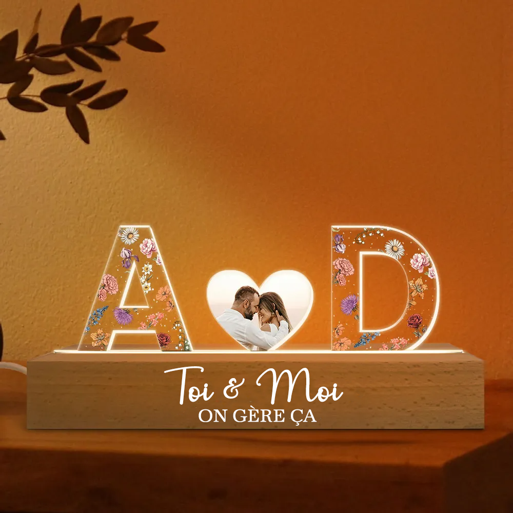 Veilleuse LED personnalisée avec 2 lettres, photo et texte