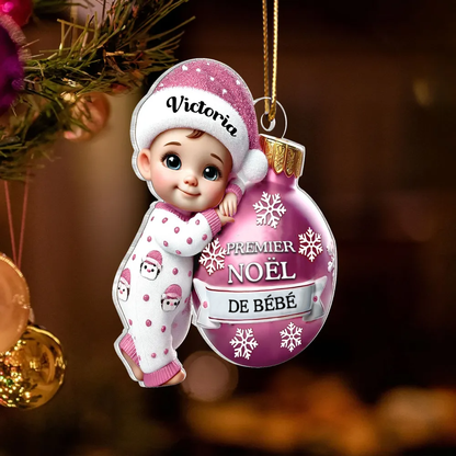 Ornement Plat Personnalisé en Acrylique 2D – Bébé Tenant une Boule pour Premier Noël