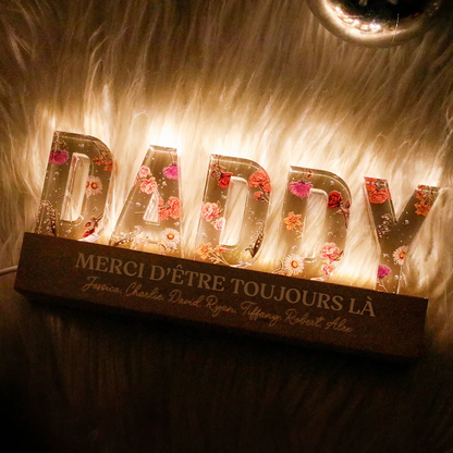 Veilleuse LED personnalisée DADDY avec fleurs de naissance, citations et prénoms – Cadeau pour papa